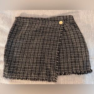 Chic Black and White Tweed Skirt with Gold Button